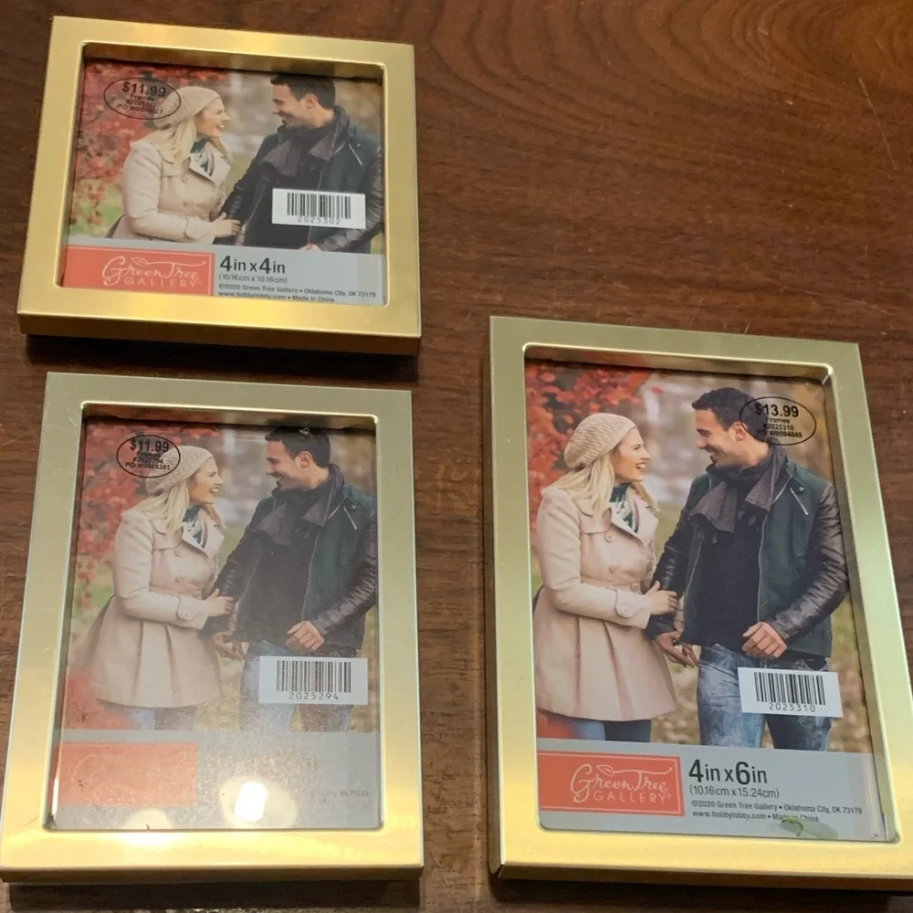 3 Picture Frames